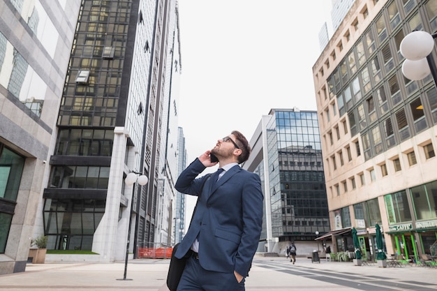 Foto gratuita hombre de negocios