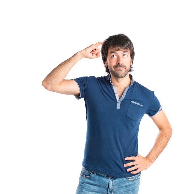 Foto gratuito hombre pensando sobre fondo blanco aislado