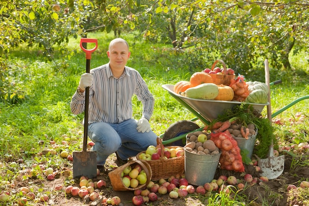 Hombre, vegetales, cosecha