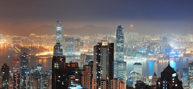 Hong Kong por la noche