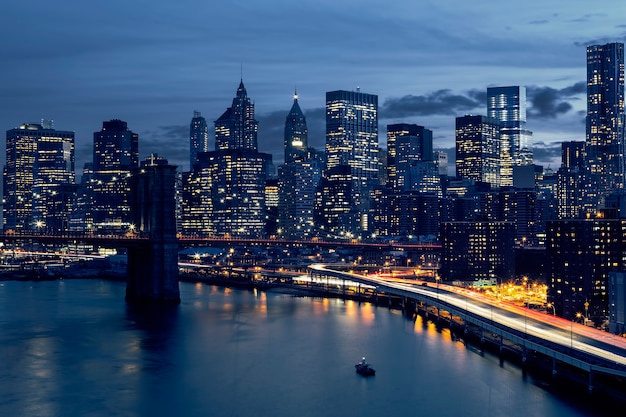 Foto gratuita horizonte del centro de la ciudad de nueva york, nueva york, ee.