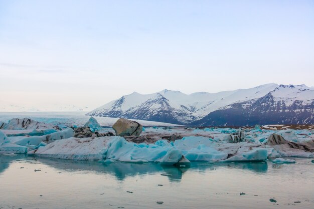 Icebergs en la Laguna de los Glaciares, Islandia.