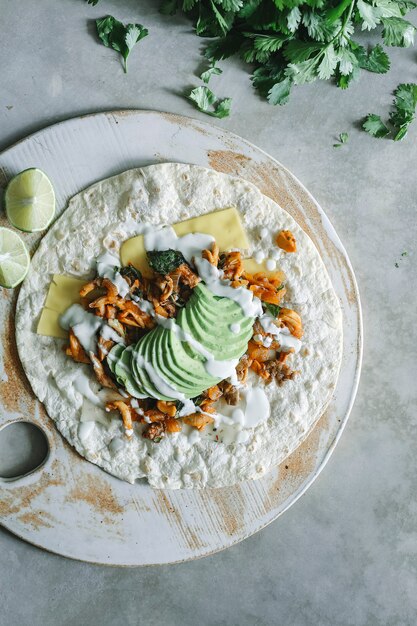 Idea de receta de fotografía de comida de quesadilla de setas caseras