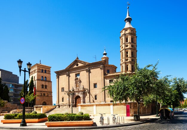 Iglesia de San Juan de los Panetes y Torre Zuda