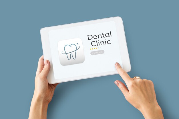 Ilustración de la aplicación de cuidado dental en tableta digital