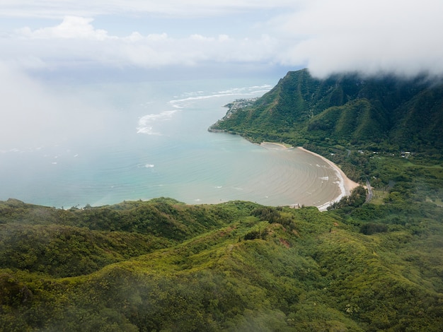 Impresionante paisaje de hawái con el mar Foto gratis