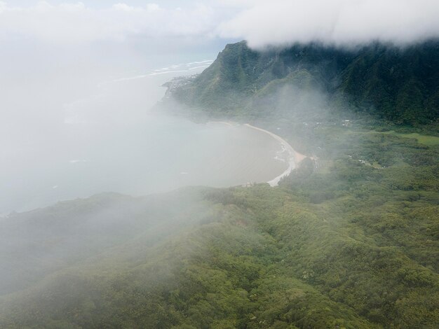 Impresionante paisaje de hawái con el mar