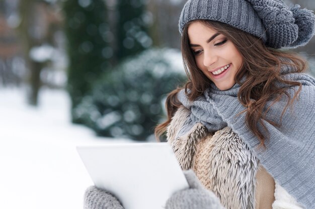 Incluso en invierno al aire libre puedo usar una tableta digital