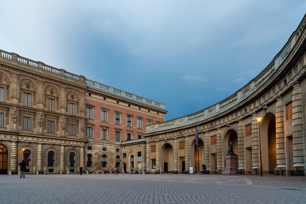 Increíble foto de los edificios y la arquitectura única de Gamla Stan, Estocolmo, Suecia