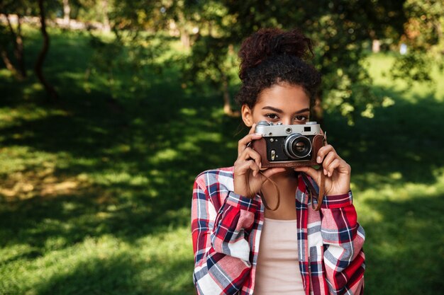 Increíble joven fotógrafo africano