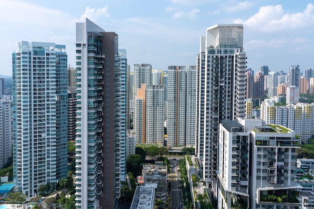 Increíble toma aérea del paisaje urbano de Singapur con muchos rascacielos