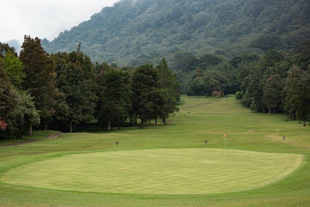 Increíble vista al campo de golf. Bali. Indonesia