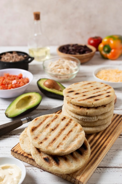 Ingredientes de arepas de alto ángulo