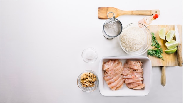 Foto gratuita ingredientes para un delicioso plato