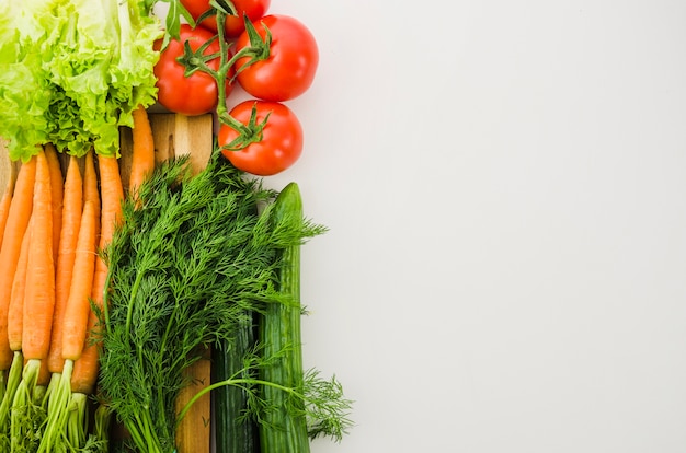 Ingredientes saludables de una ensalada