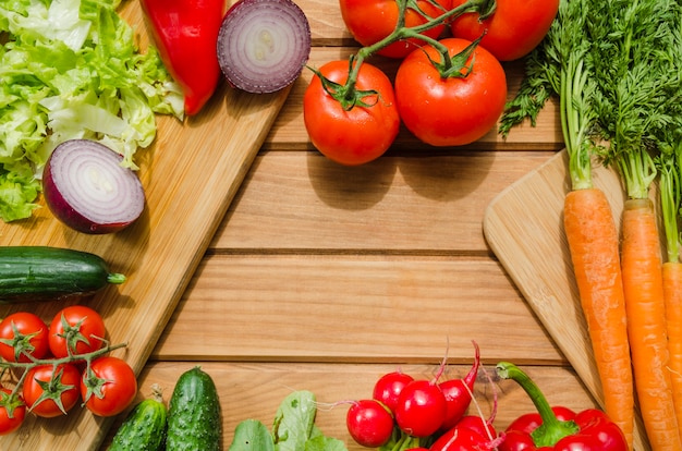 Ingredientes saludables de una ensalada