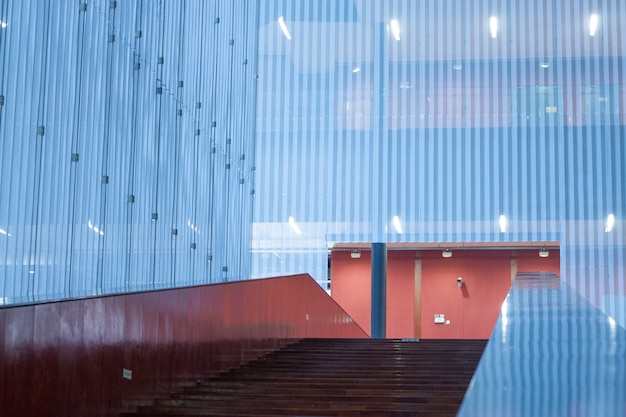 Interior de un edificio contemporáneo