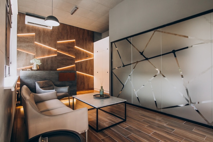 Foto gratuito interior plano vacío con elementos de decoración