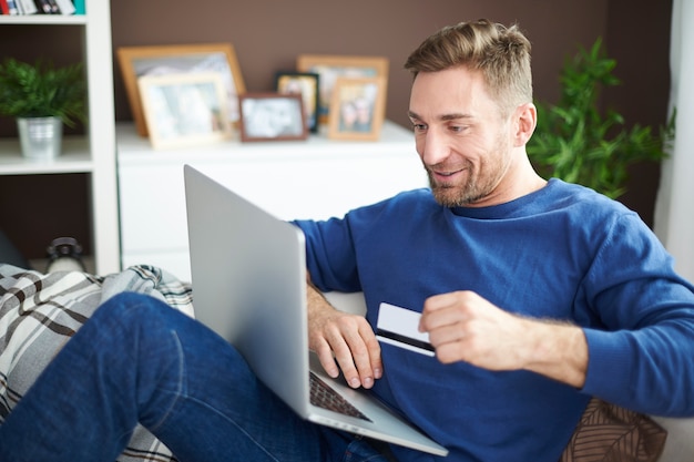 Internet nos brinda posibilidades inimaginables de compras