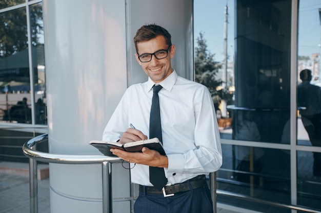 Joven, camisa, trabajo, persona