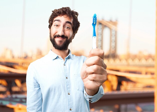 joven hombre de negocios feliz expresión