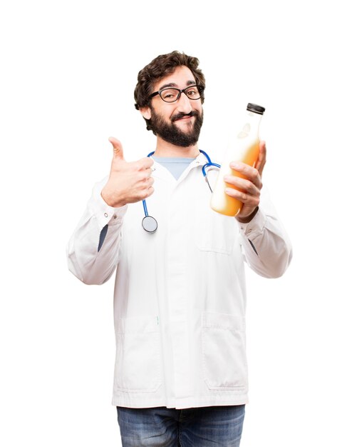 Joven médico hombre desayunando