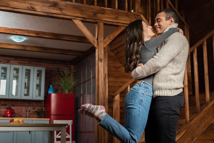 Foto gratuito joven y mujer juntos enamorados