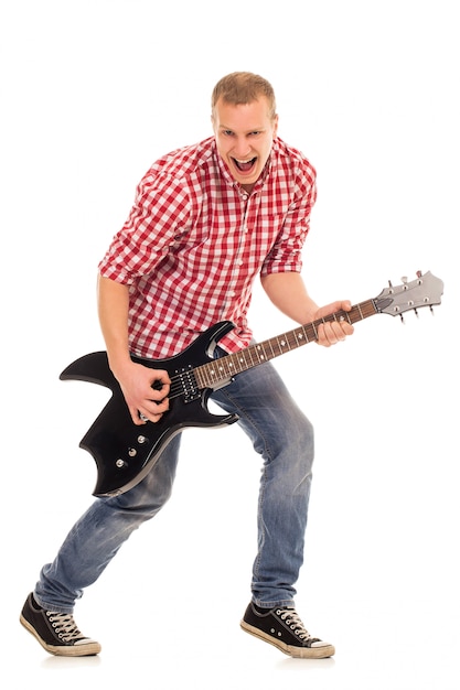 Joven músico con guitarra