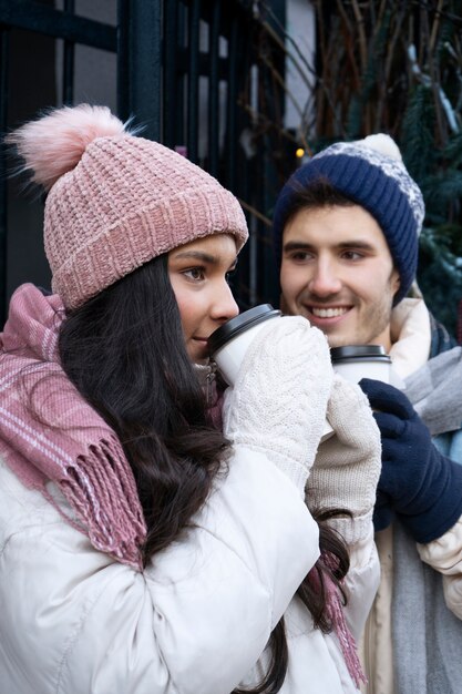 Jóvenes en época de invierno