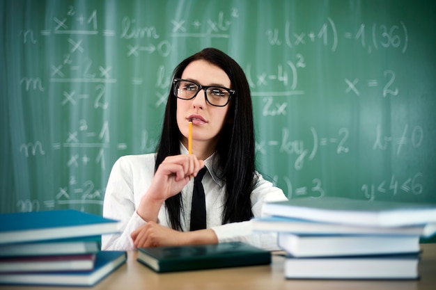 Jóvenes estudiantes en el aula