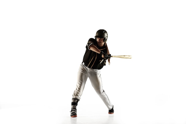 Jugador de béisbol, lanzador con uniforme negro practicando y entrenando aislado sobre fondo blanco.