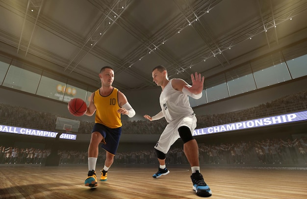 Jugadores de baloncesto en una gran arena profesional durante el juego