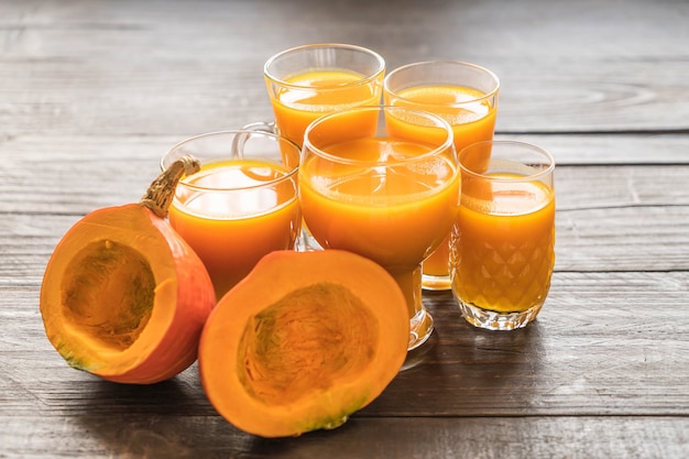 Foto gratuita jugo de calabaza