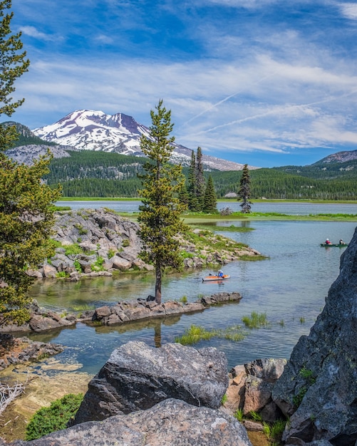 Foto gratuita kayakistas en sparks lake