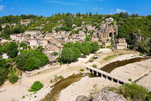 Labeaume hermoso pueblo francés