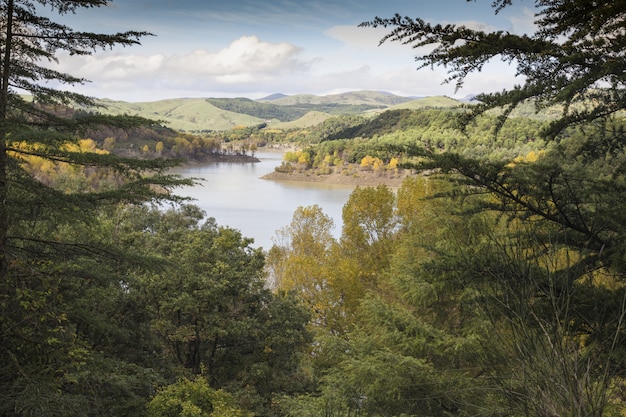 Foto gratuita lago ancipa, sicilia, italia