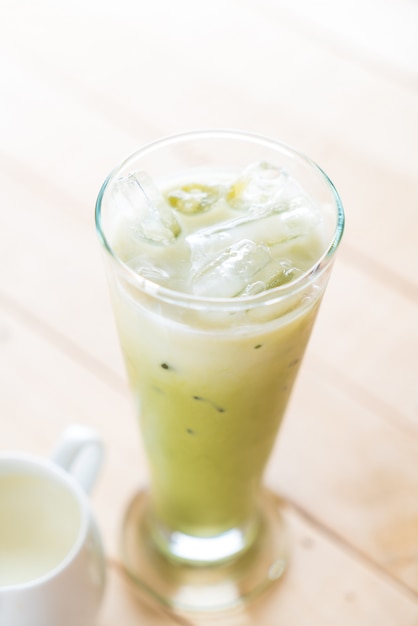 Latte helado de matcha