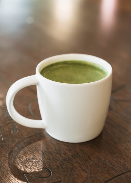 Foto gratuita latte de té verde