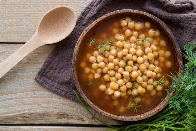 Lay Flat del concepto de sopa de garbanzos