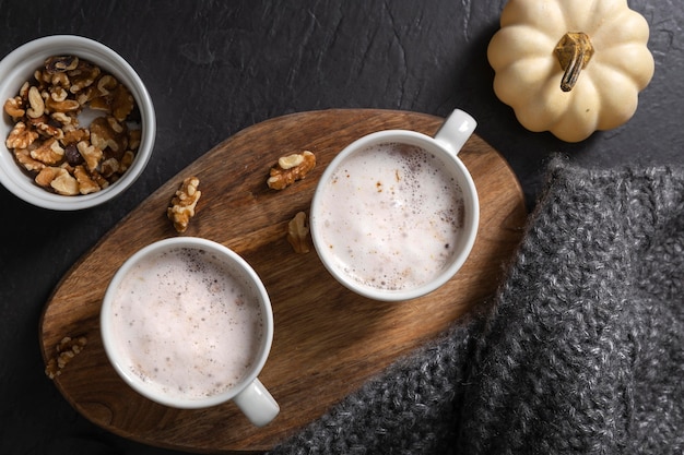 Foto gratuita lay flat del delicioso concepto de comida de invierno