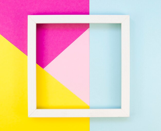 Lay Flat de geometría de papel colorido con marco