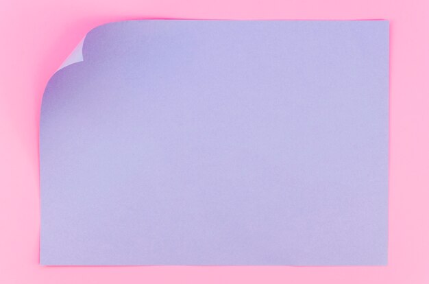 Lay Flat de papel colorido con esquina doblada