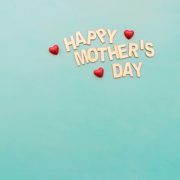 Lettering "happy mother's day" con corazones