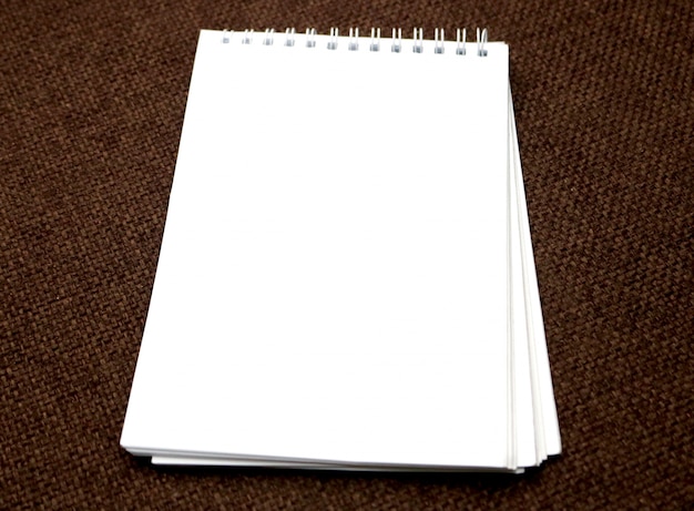 Libreta espiral blanca