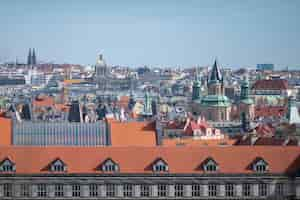 Foto gratuita limpie las calles de la ciudad de praga