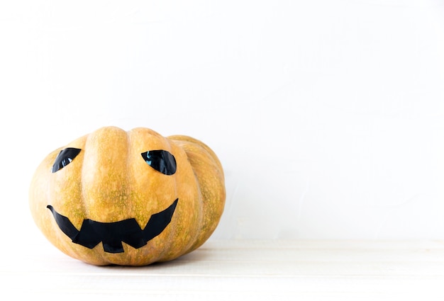 Foto gratuita lindo jack-o-lantern para halloween