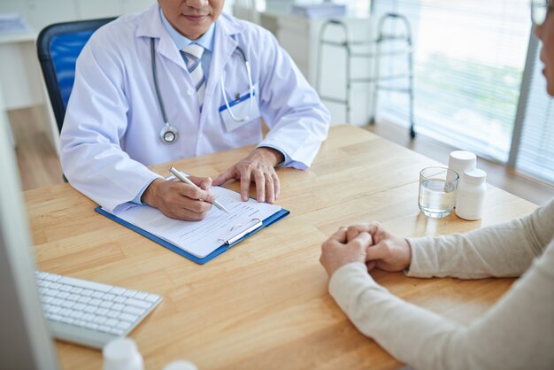 Llenando el registro médico