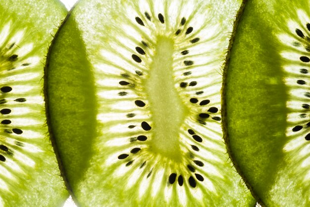 Lonchas de kiwi jugosas