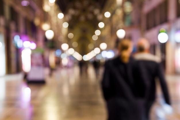 Luces de ciudad borrosas