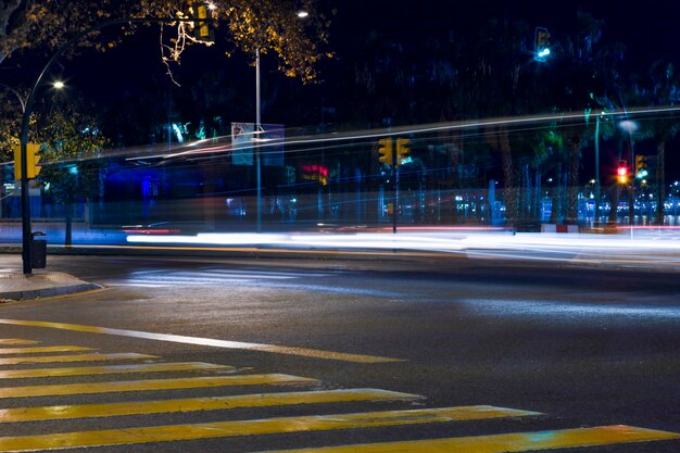 Luces de la ciudad de noche